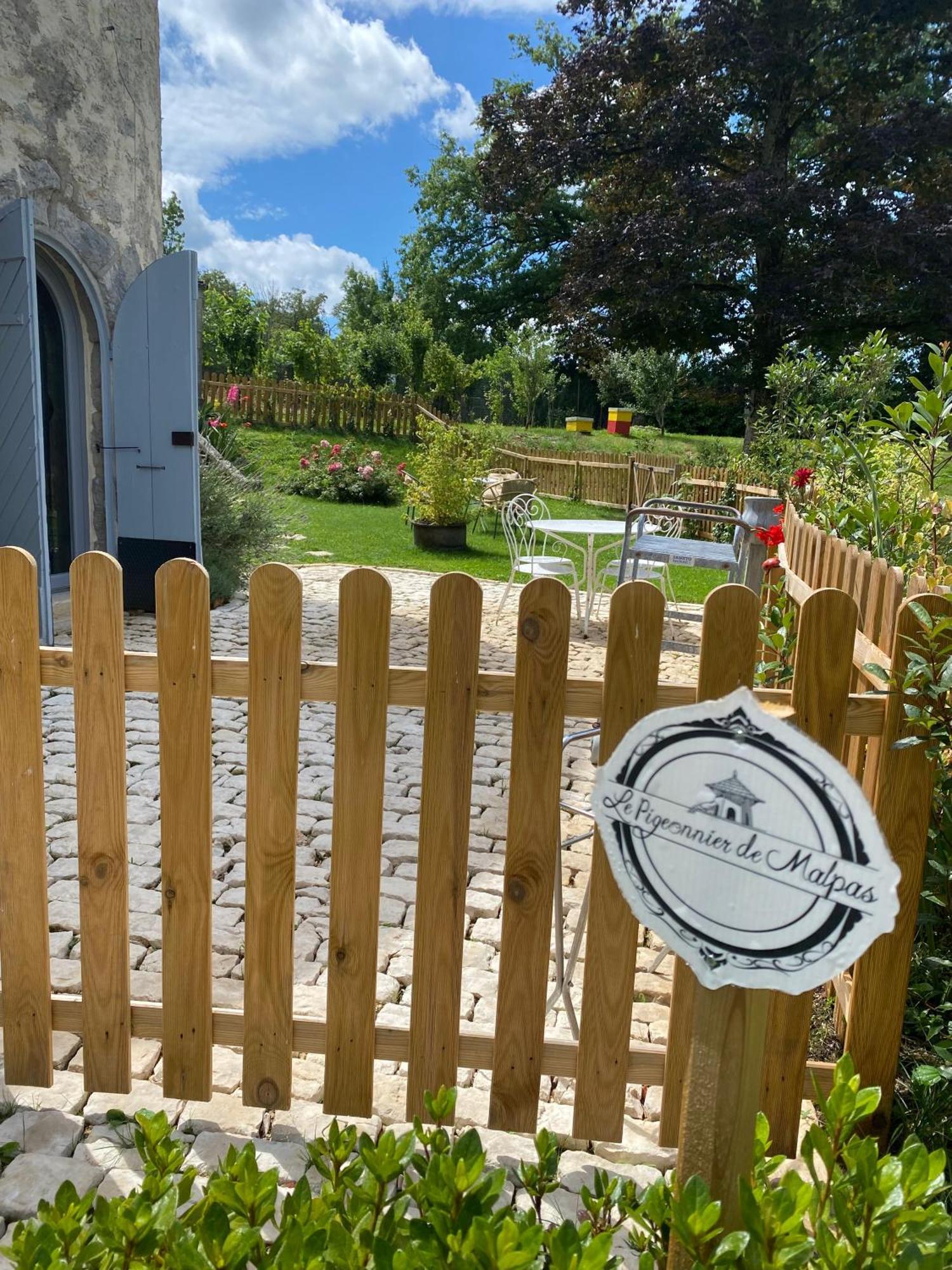 Le Colombier De Malpas Acomodação com café da manhã Quingey Exterior foto